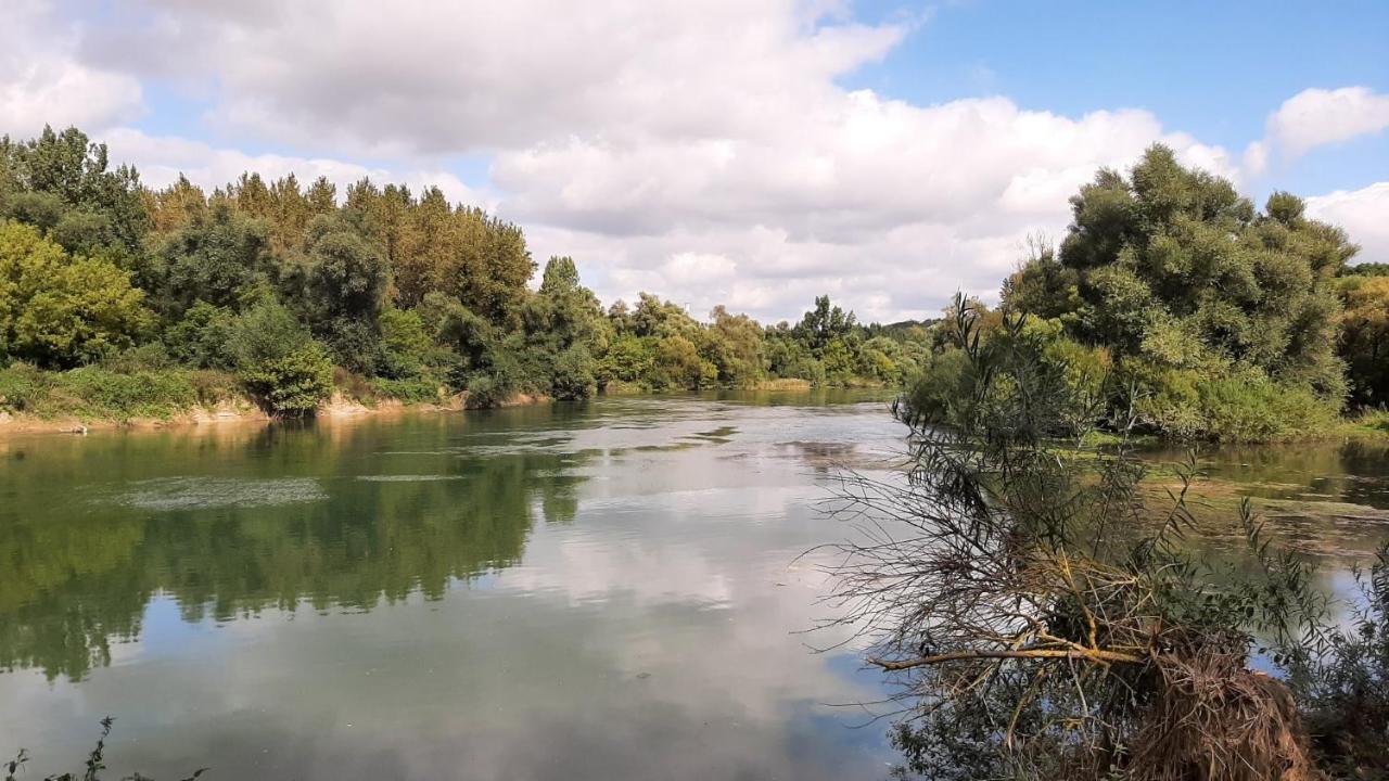 Chatrou Chatelraould-Saint-Louvent Bagian luar foto