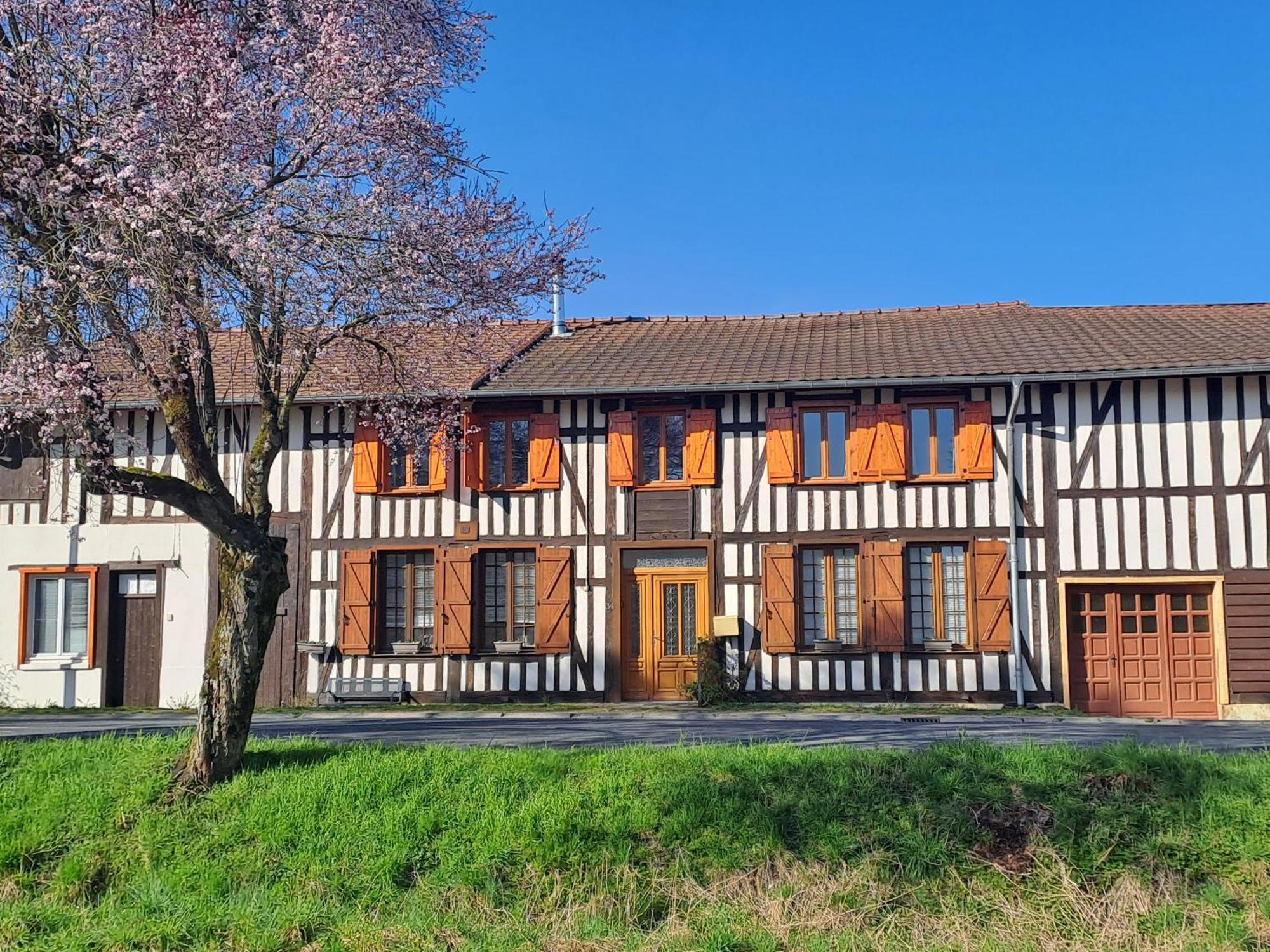 Chatrou Chatelraould-Saint-Louvent Bagian luar foto