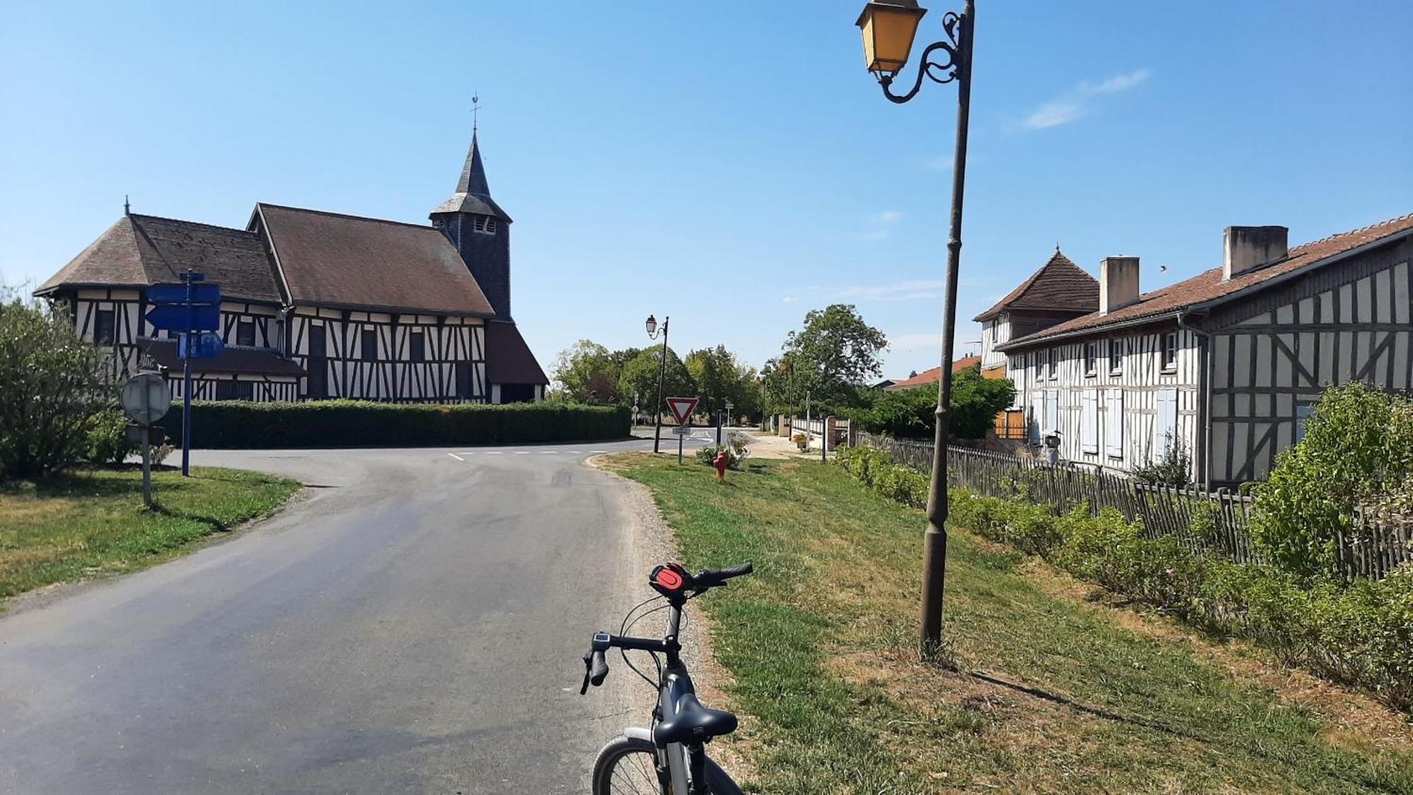 Chatrou Chatelraould-Saint-Louvent Bagian luar foto